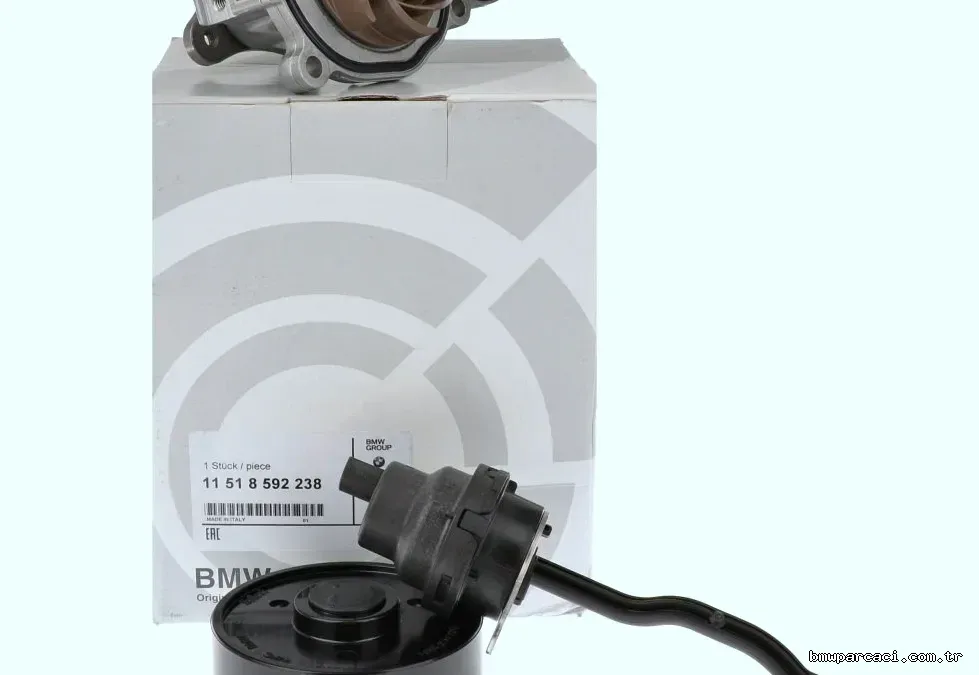 BMW 11518592238 | F20 Kasa 120d B37 Motor Devirdaim Su Pompası Orijinal | 1 Adet - BMW - BMW.11518592238